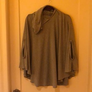 Light gray Cherish poncho